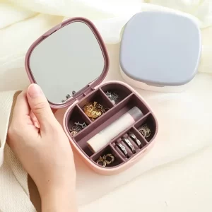 Кутија за накит со огледало